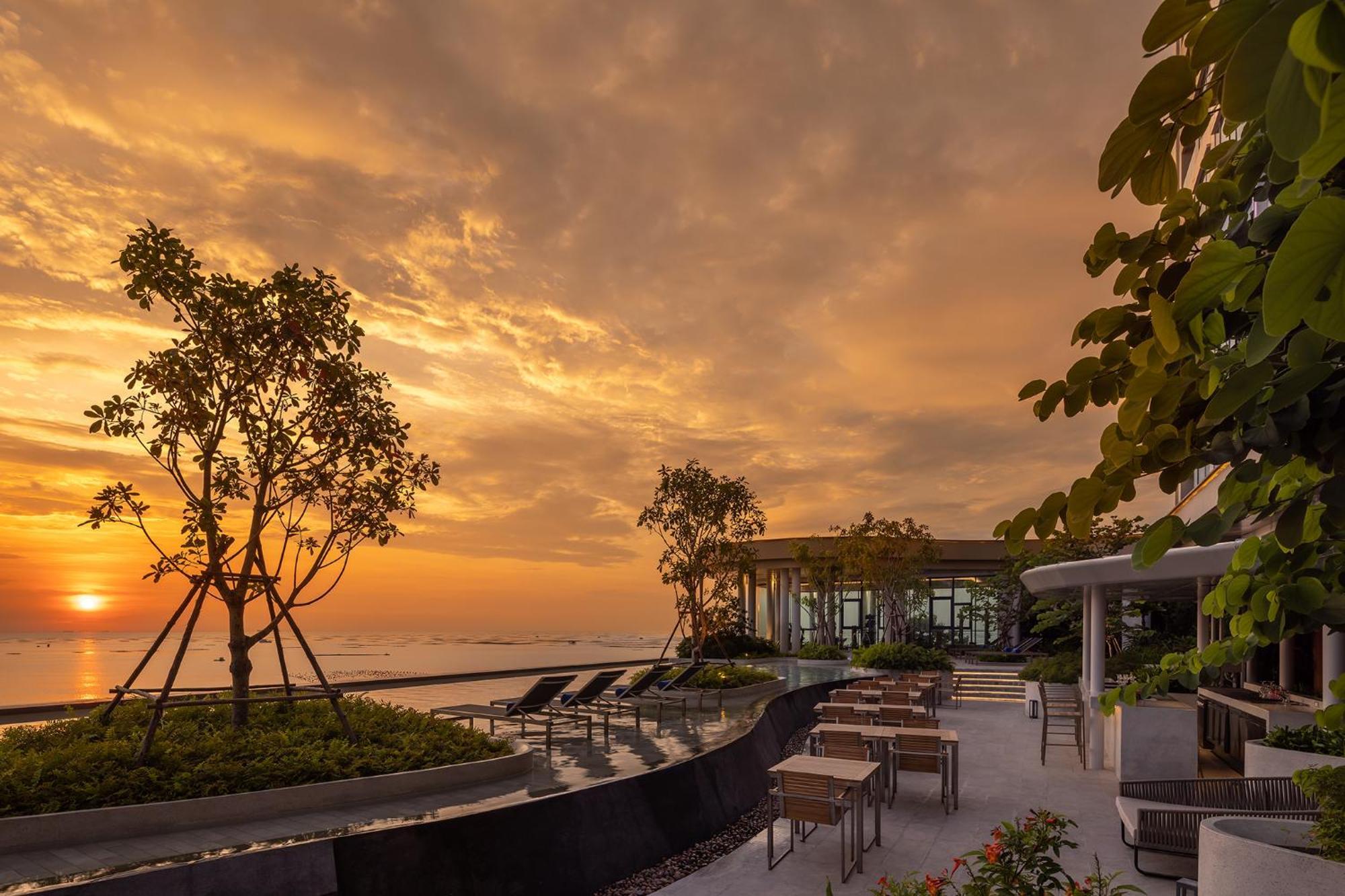 S Sriracha Hotel & Residence Si Racha Exterior photo